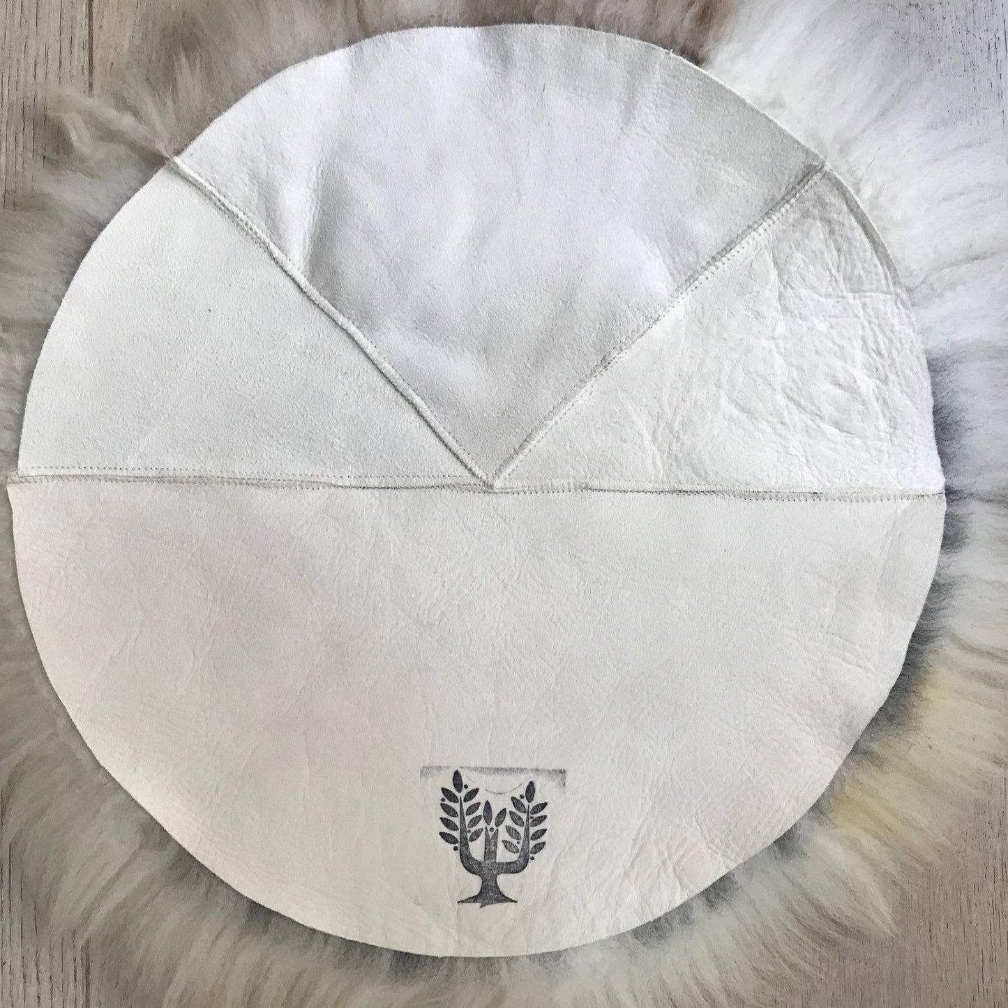 Icelandic Sheepskin Roundie Seat Cover White with Grey